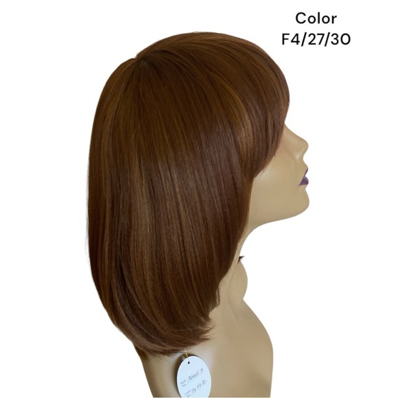 Synthetic Chin Length Bob Wig Color P4/27/30
NWT Chic Trendy Minimalist … - Picture 3 of 9